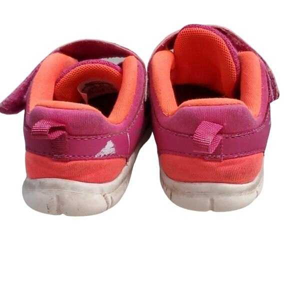 Nike velcro closure shoes, 6c - Picture 4 of 8